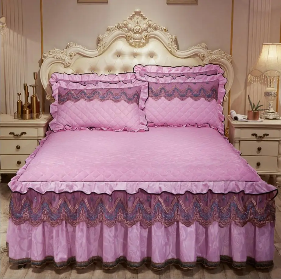 Европейское кружевное постельное белье с вышивкой Комплект постельного белья 1/3