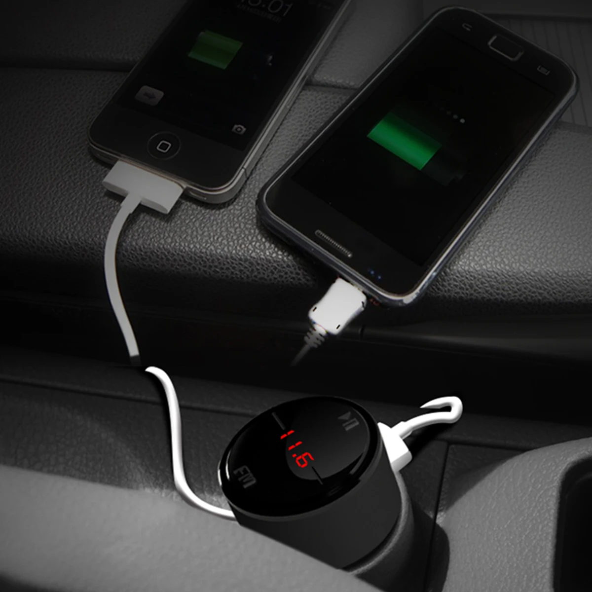Автомобильное зарядное устройство SOONHUA с двумя USB портами и поддержкой быстрой
