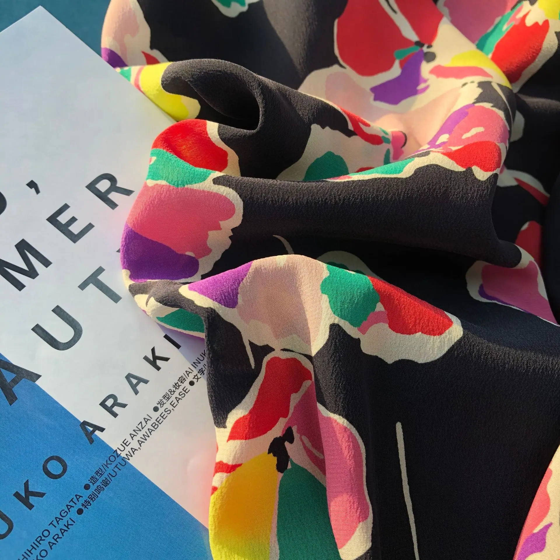 

Small Retro printing Simple Suit Collar Soft Waxy Double Silk Long Sleeve Shirt