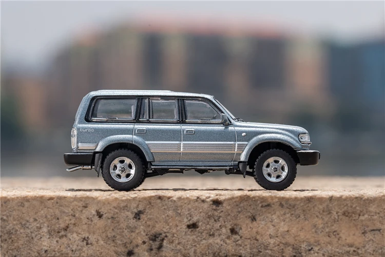 GCD 1:64 Toyota Land Cruiser LC80 литая модель автомобиля | Игрушки и хобби