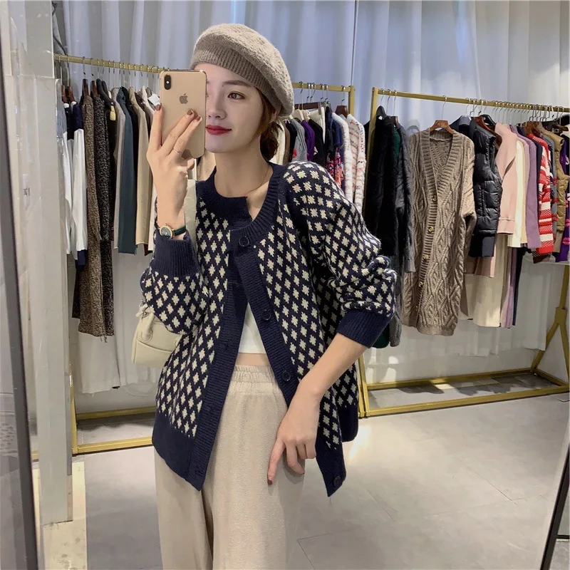 

2021 New Plaid Knit Cardigan Women's Autumn Korean Retro Loose Lazy Wind Thinning Wild Round Neck Long Sleeve Sweater Jacket