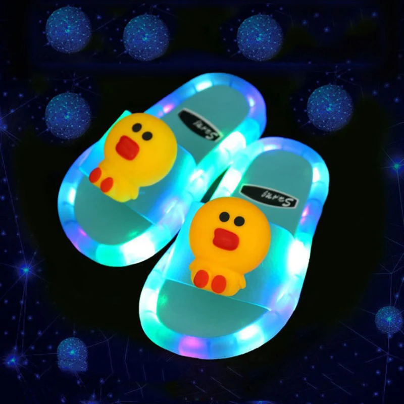

Light Up Slippers Children LED Kids Slippers Baby Bathroom Sandals Kids Shoes for Girl Boys Flip Flops Toddler