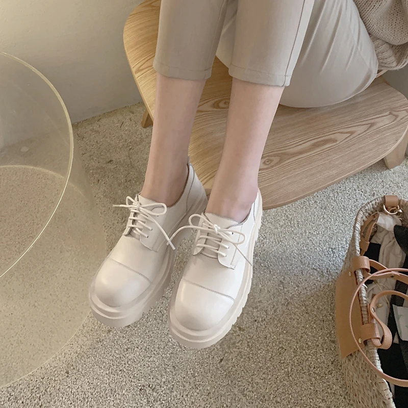

QUTAA 2021 Platform Lace Up All Match Female Shoes Genuine Leather Square Heels Autumn Winter Round Toe Women Pumps Size 34-43