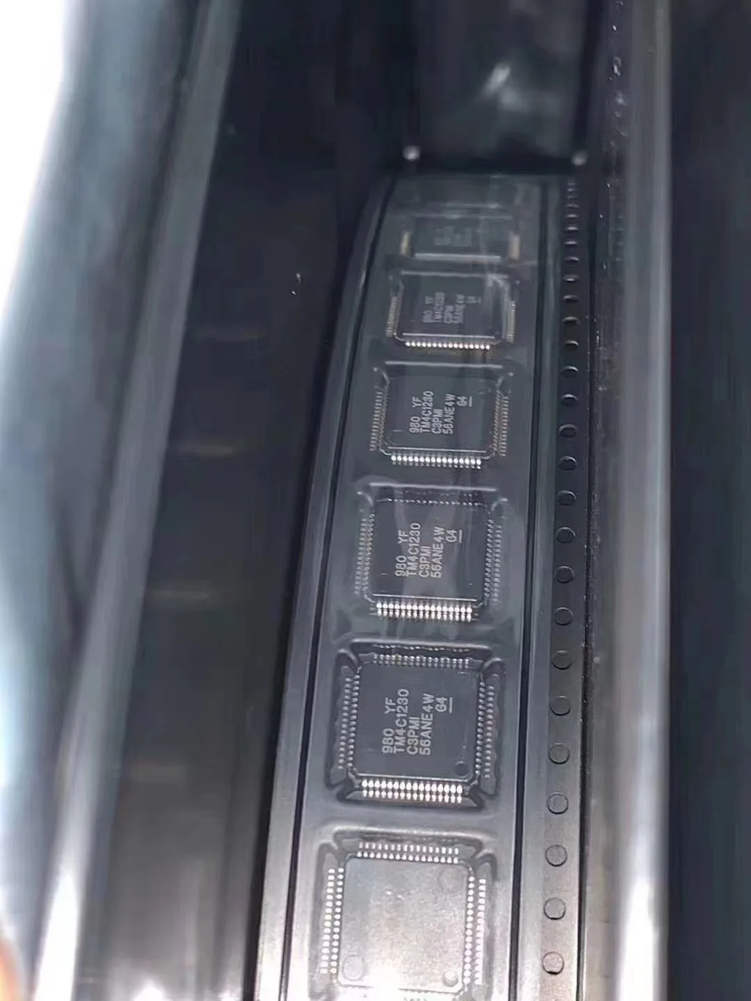 

100% original TM4C1230C3PMIR TM4C1230 LQFP64 IC MCU 32BIT 32KB FLASH 64LQFP