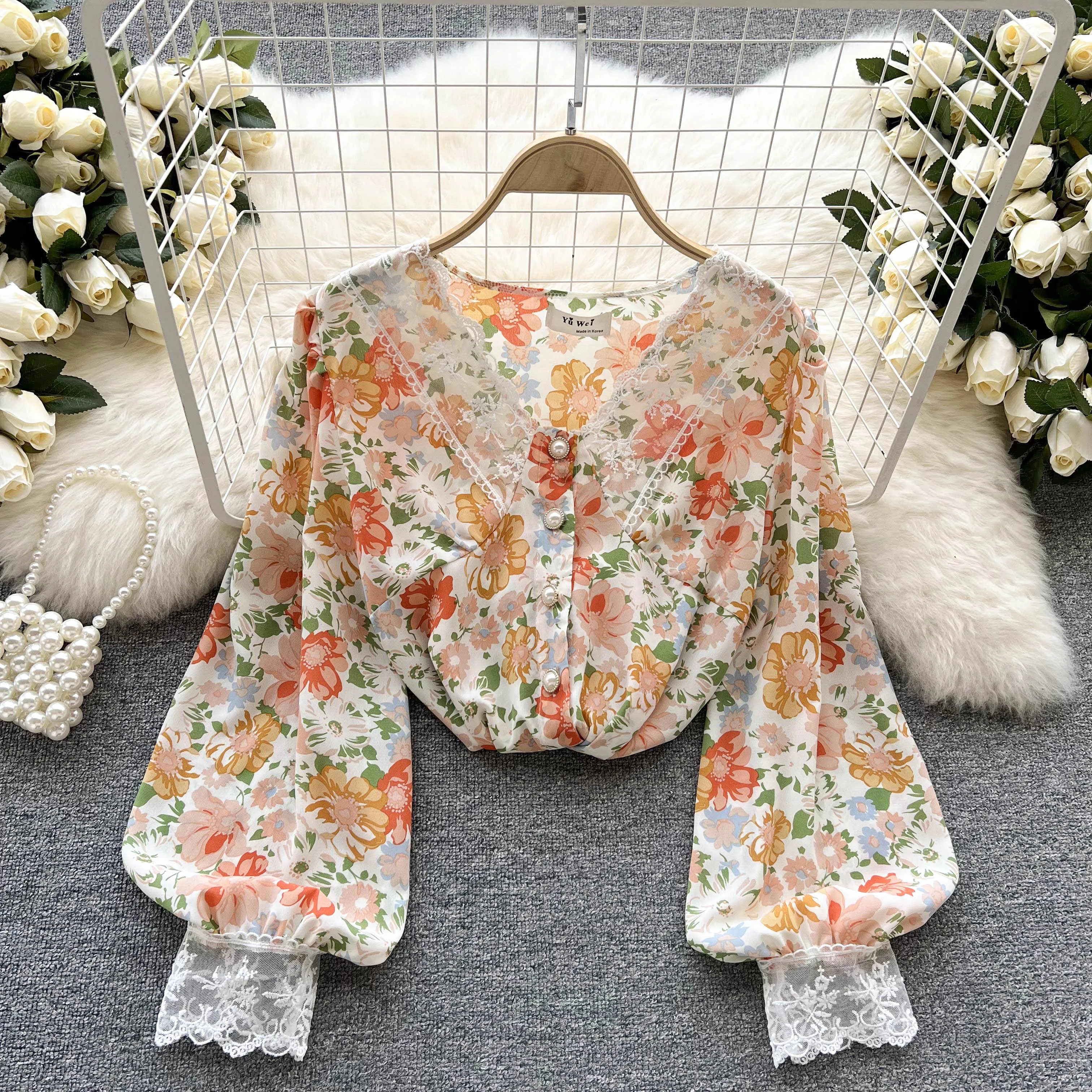 

C380 Women New Fashion Spring and Autumn Sweet Lace V-neck Single Breasted Floral Print Shirt Long Sleeve Tops Mujer Blouse