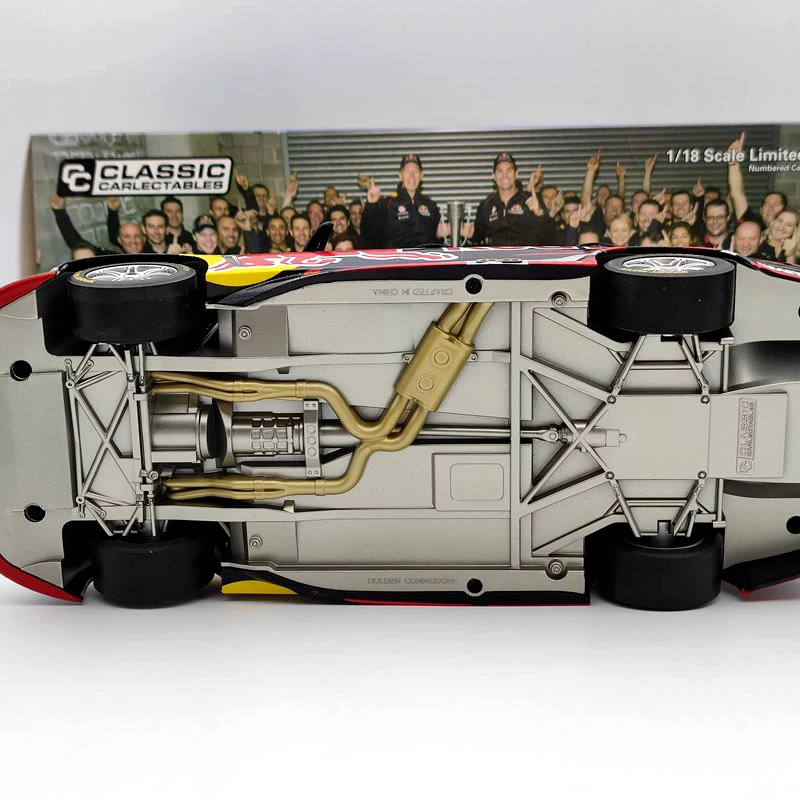 

Classic 1:18 For Craig Lowndes & Steven Richards 2015 Bathurst 1000 Winner Holden VF Commodore #888 NO.18603 Diecast Models Car