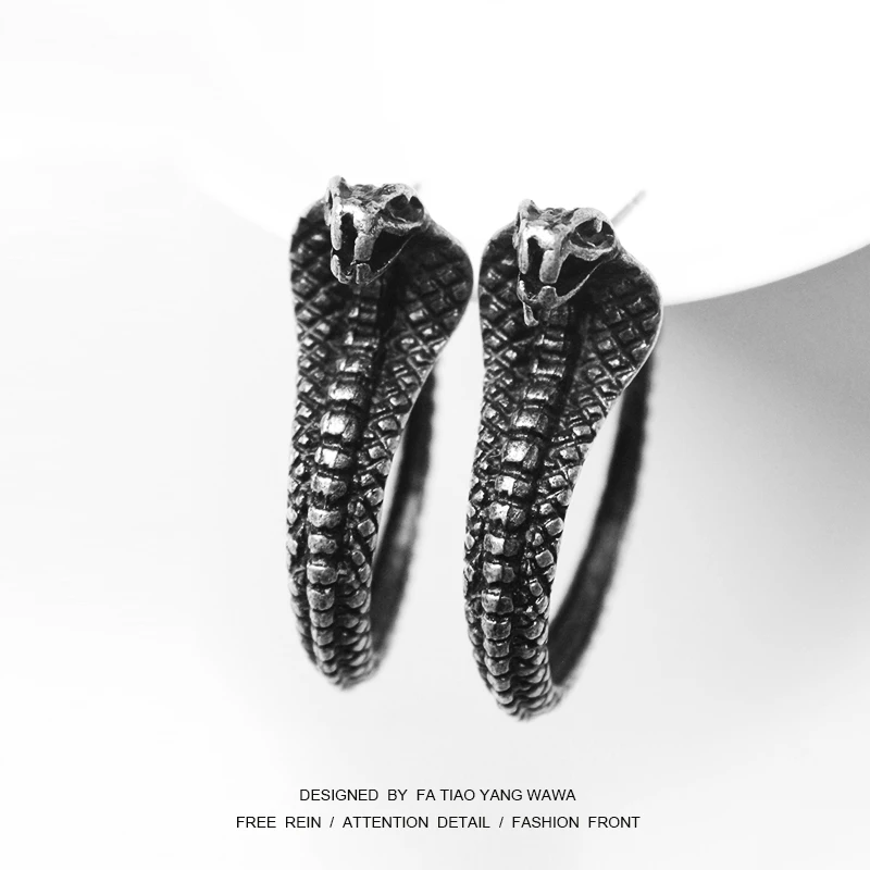 

Snake earrings
