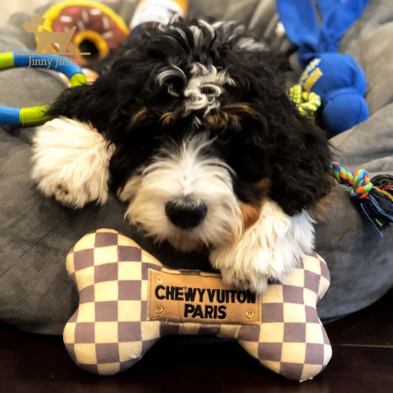 Luxury Designer Dog Toys – Chewy Vuitton，Collection Squeak Toy| Unique Plush Bone | Дом и сад