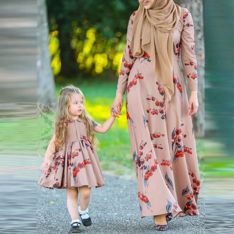 Женское платье в стиле Саудовской Аравии