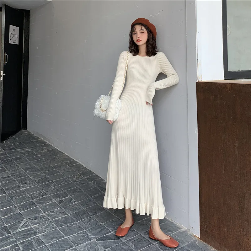 Женское трикотажное платье-трапеция с длинным рукавом и круглым вырезом |