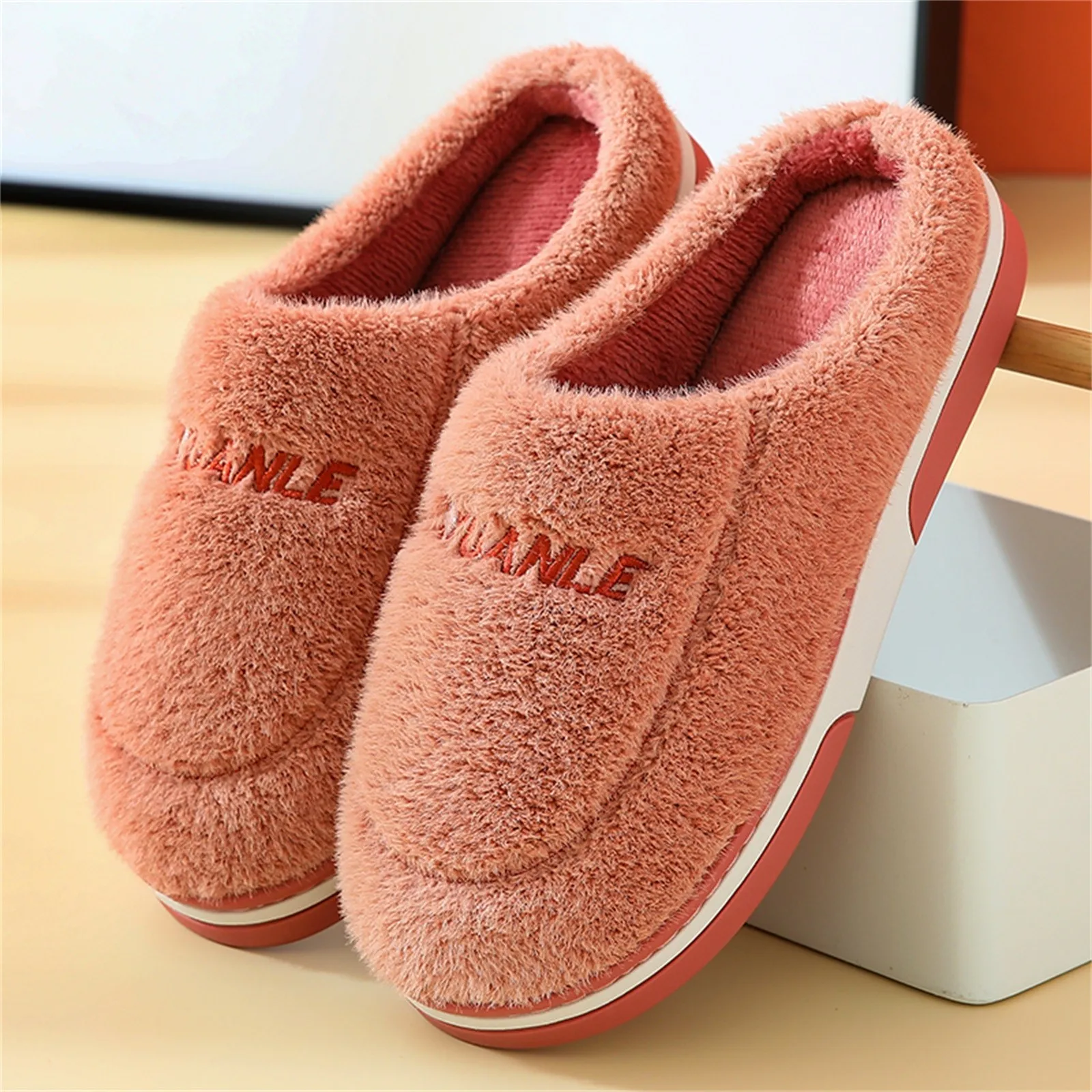

Winter Warm Home Slippers Women's Shoes Lovers Plush Slippers Non-slip Home Indoor Warm Soft Cotton Slippers For Bedroom