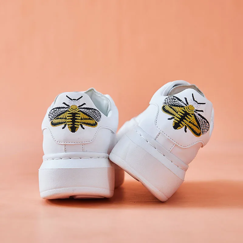 

2021 Summer Bee Women's New Full Diamond Platform Sneakers Brand Designer Women Sports White Shine with Rhinestone Shoes