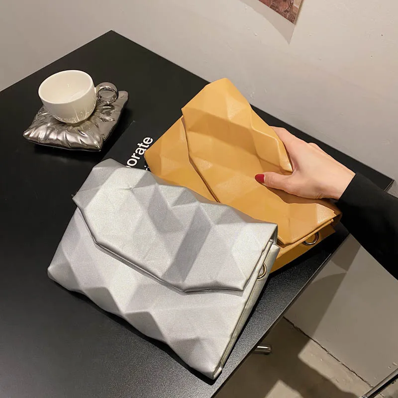 

Pure Color Casual Shoulder Bag, Fashionable Diamond Grid Messenger Bag, Large-Capacity Handbag, Luxury Brand Designer Travel Sac