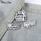 Значок на лацкан с эмалью для врачей и медсестер