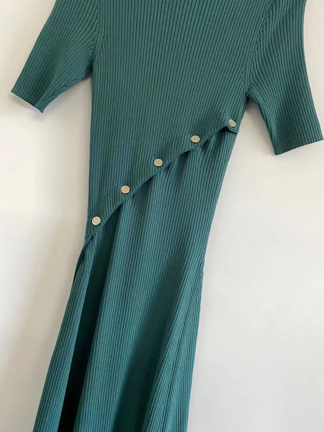 Women's O-neck Side Asymmetrical Split Metal Buttons Short Sleeve Knitted Midi Dress 2021 Autumn Winter New