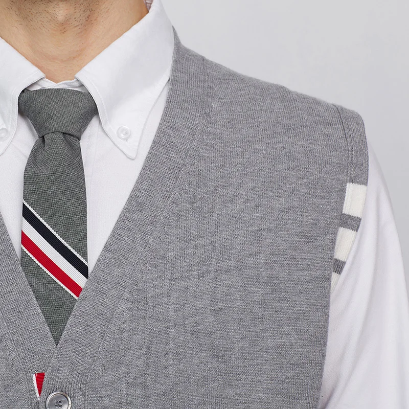 

2021 TB THOM Fashion Brand Vest Solid Wool Cotton Casual Sweaters Men Slim Fit Cardigan Coat Autumn Winter Sleeveless Jacket