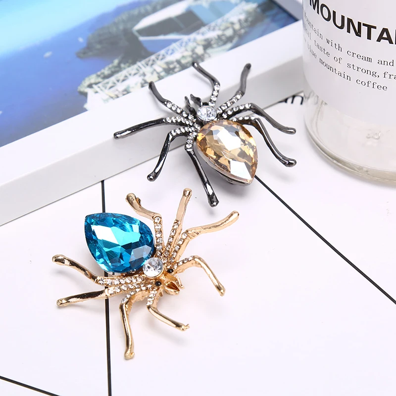 

Crystal Spider Brooches For Women Rhinestone Insect Pins & Brooches Wedding Brooch Elegant Accessories New