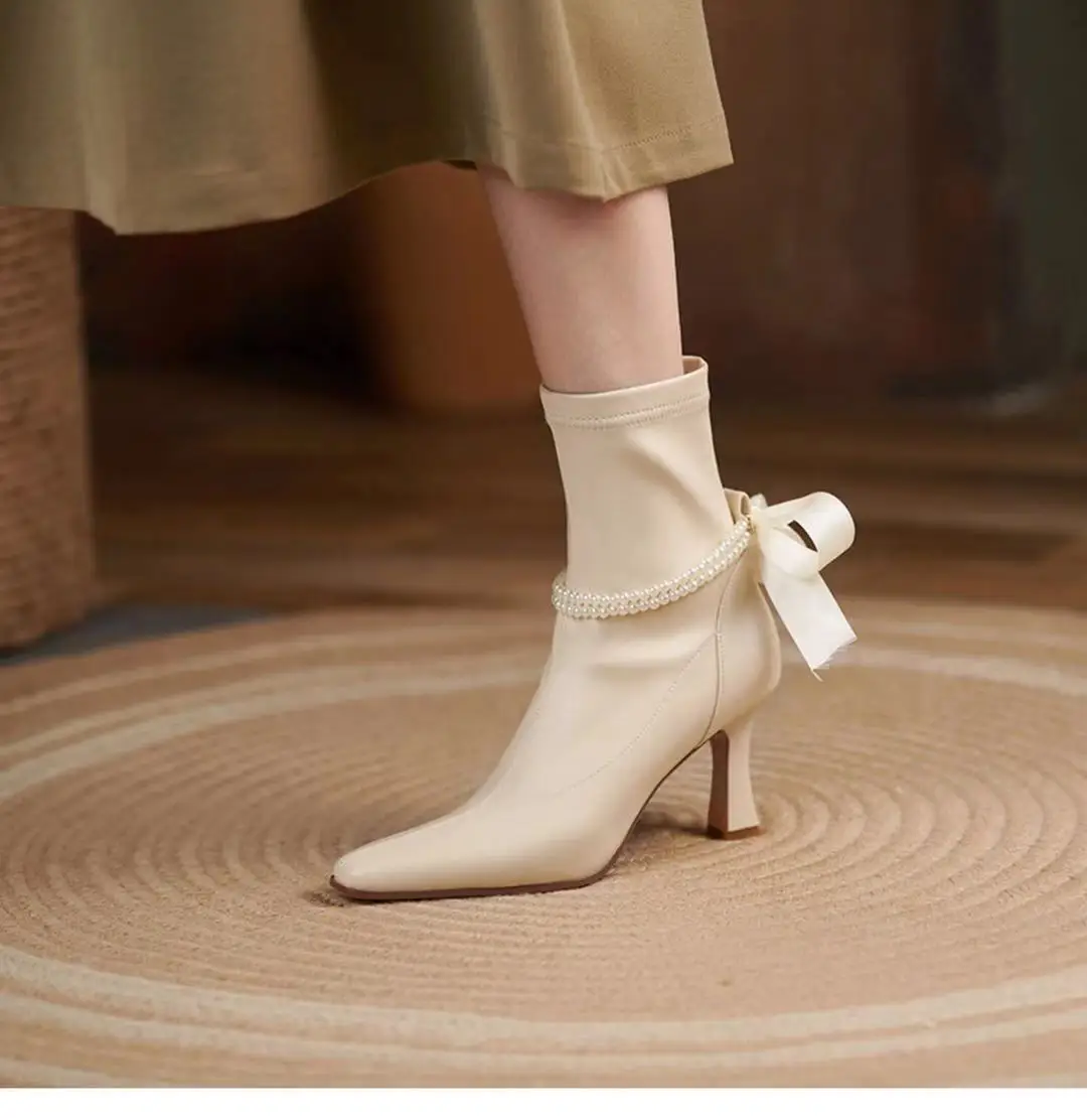 

Luxury Fashion Women Shoes INS Hot Trendy Woman High Heel Elegent Female Ankle Boots with Pearl Chain Decor Ankle Boots