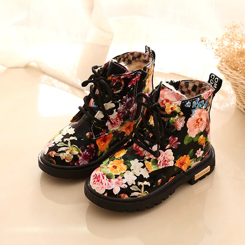 Модные ботинки для девочек Сезон осень-зима Новинка Детские с цветочным принтом