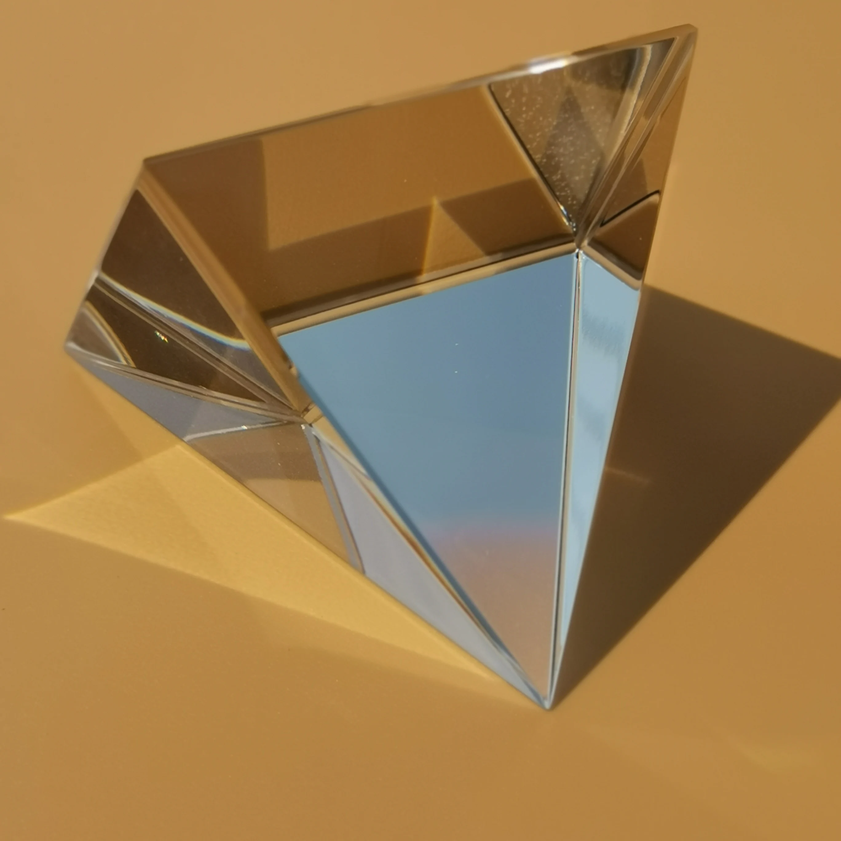 Egyptian Pyramids K9 Glass Pyramid 80mm Rainbow Crystal Photography Triangle Light Guide Science Optics Teaching Spectrum Tools