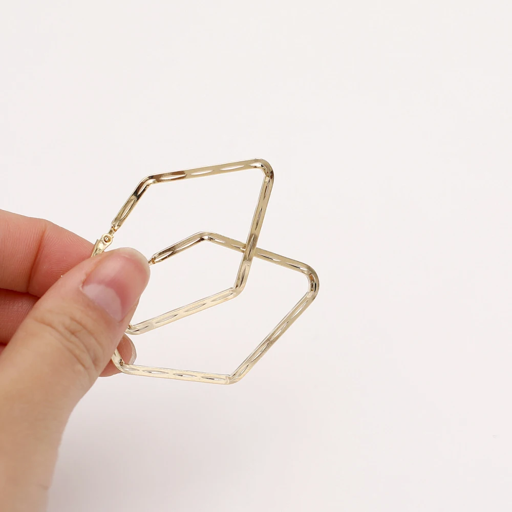 

Trendy Gold Color Geometry Hoop Earrings For Woman Party Wedding Gifts Female Accessory Jewelry Korean Fashion New design 2021