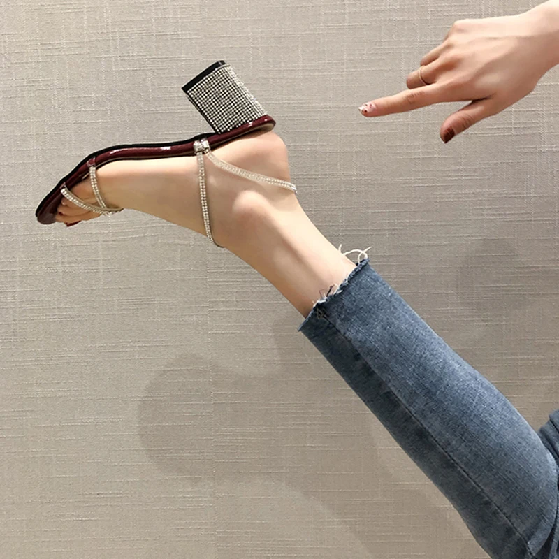 Женские сандалии Брендовая женская обувь Толстый каблук с кристаллами Сандалии