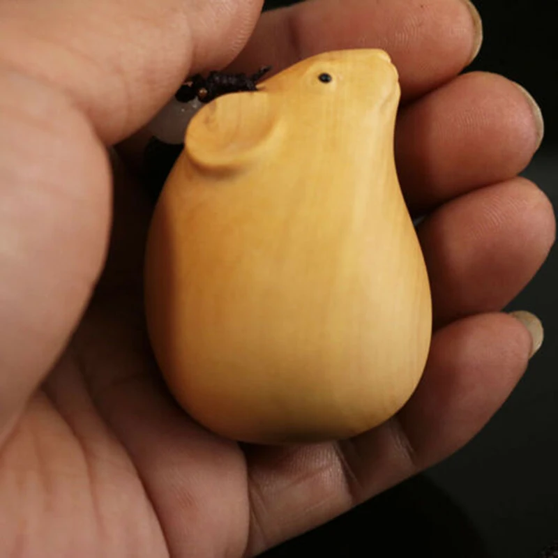 

CQ101 - 2" Hand Carved Boxwood Figurine Carving: Lovely Mouse
