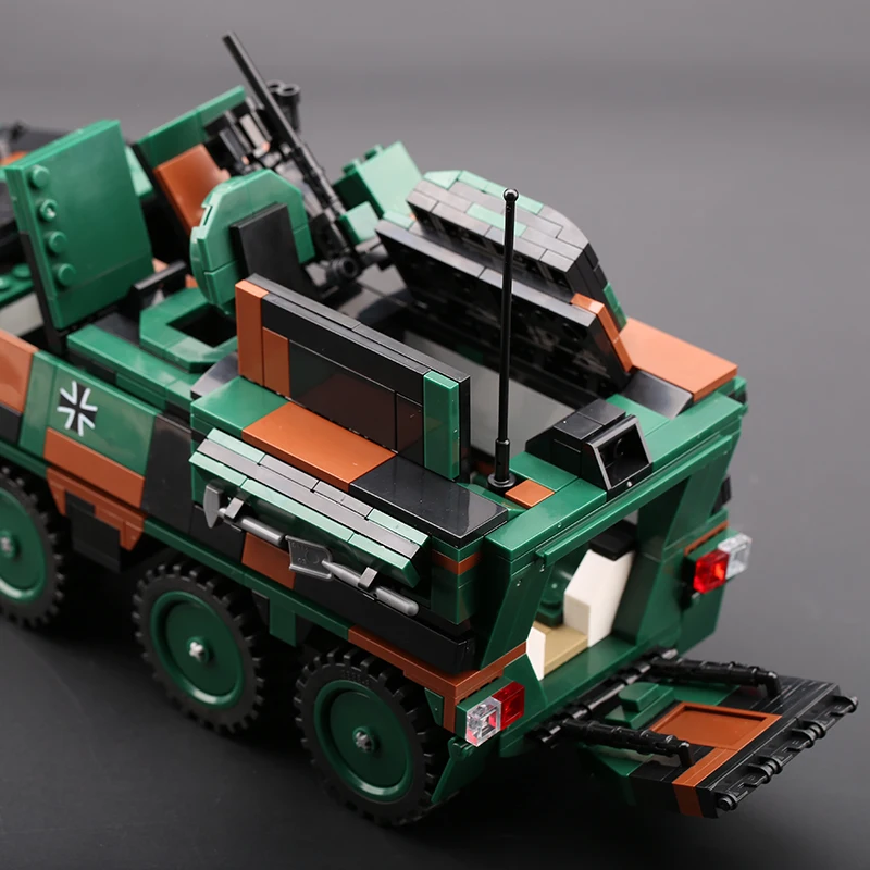 Военное высокотехнологичное оружие XB06043 армейская тема GTK Boxer бронированный танк