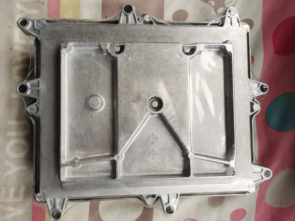 Brand New OEM Six Cylinder Diesel Engine ECU EDC7UC31 for Volvo JAC Navistar - Part Number 0281020128, 961200760074 image 3