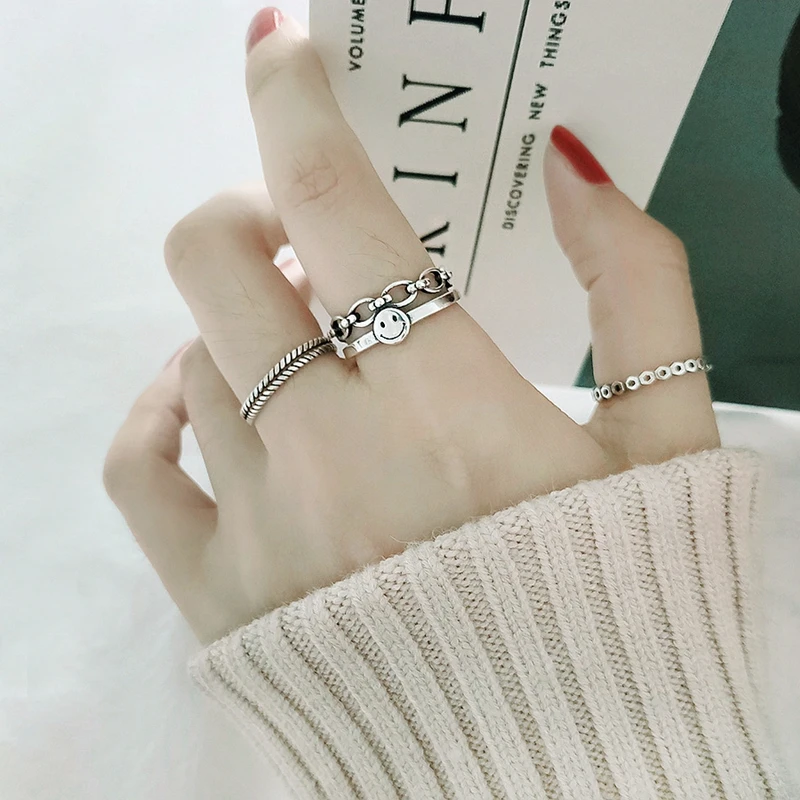 

Vintage Smiling Face Finger Rings for Women Girl Punk Hip Hop Opening Adjustable Weaving Rings Statement Jewelry 2021 NEW Gift