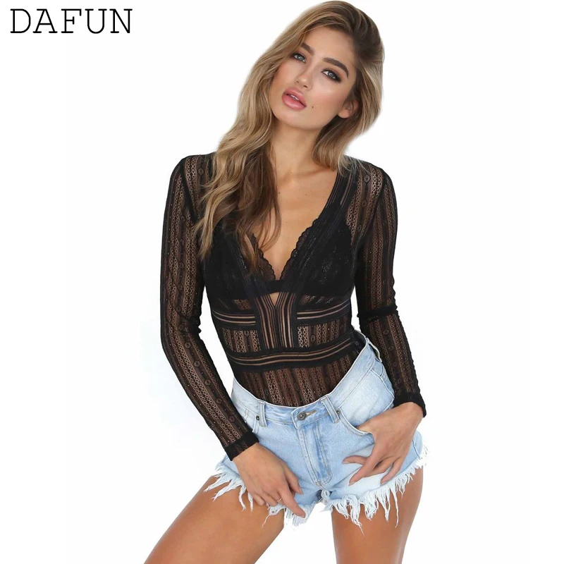 Тонкий кружевной комбинезон длинный рукав обтягивающий с вырезом на спине