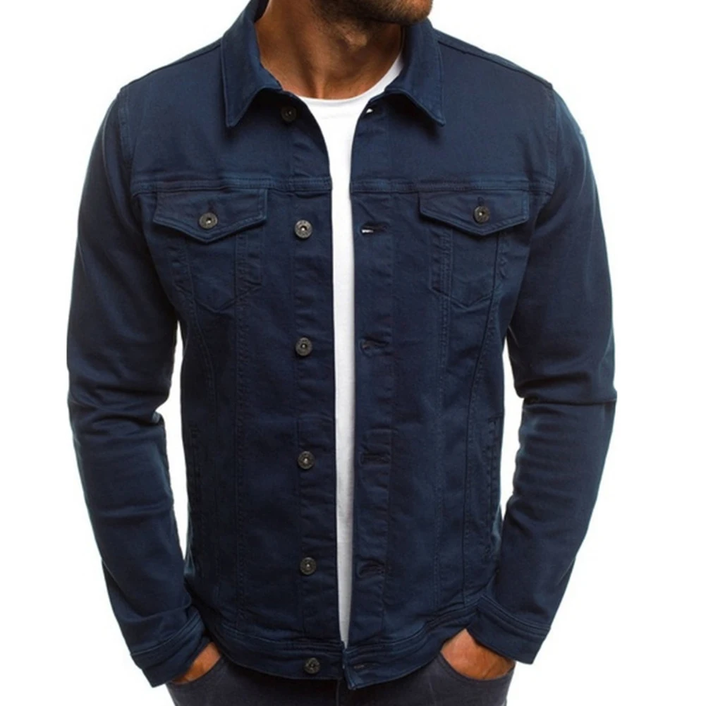 Мужская джинсовая куртка на пуговицах однотонная с длинными рукавами и