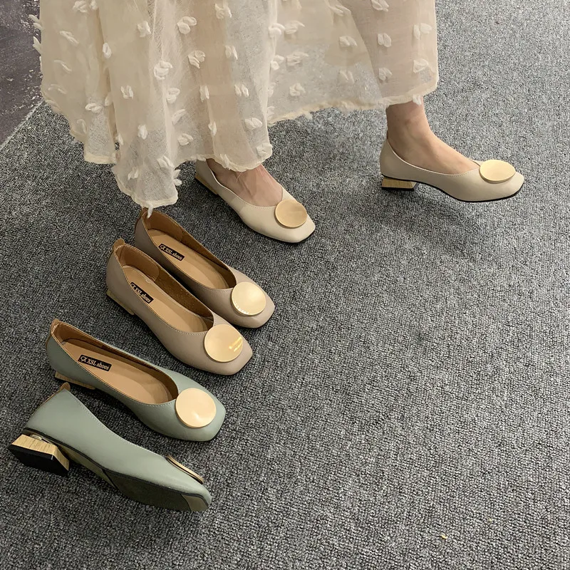 Новинка 2020 года модные женские туфли-лодочки на низком каблуке элегантные