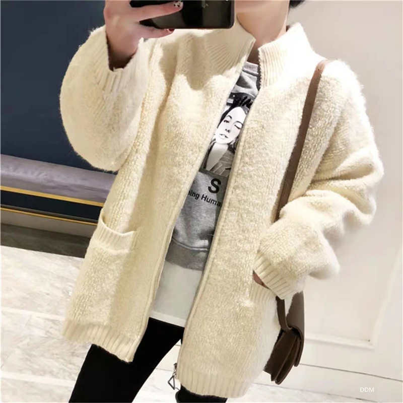 Женский плотный теплый кардиган однотонный вязаный жакет с круглым вырезом на