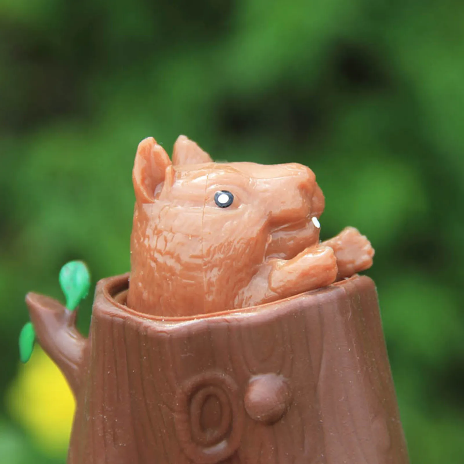 

Decompression Squirrel Squeeze-Stress Office Penholder Cup New Strange Toys