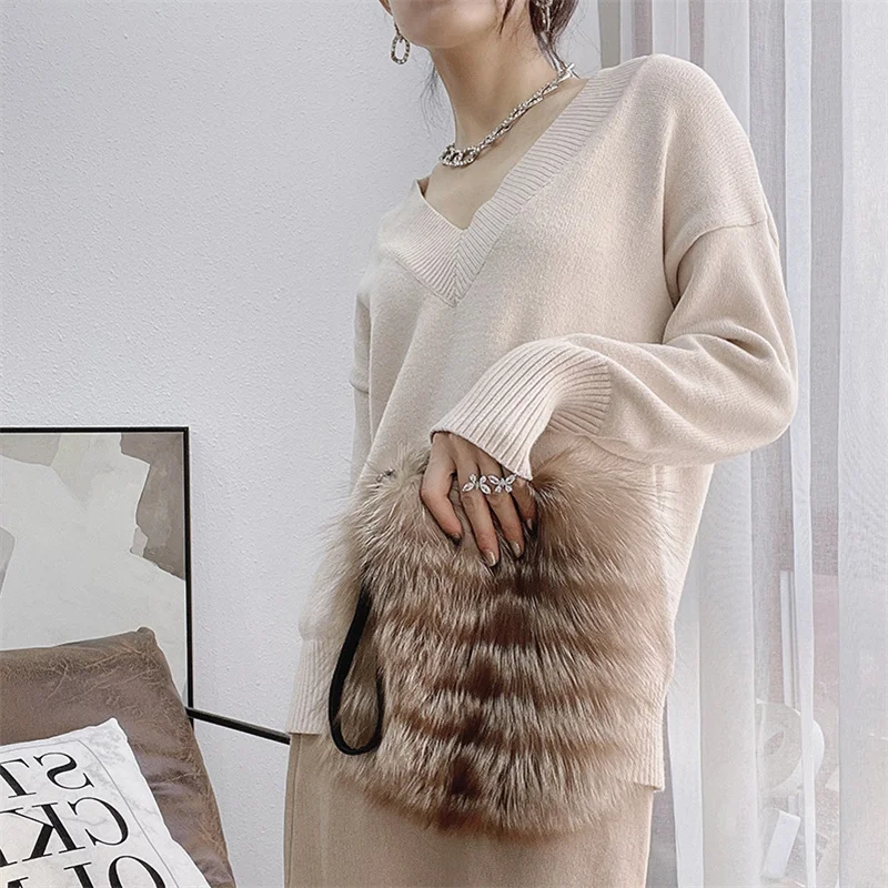 2021 New Lady Girl Pretty Cute Fox Fur Handbag Shoulder Messenger Bag Handbag Fashion Lady Fur Handbag Messenger Bag