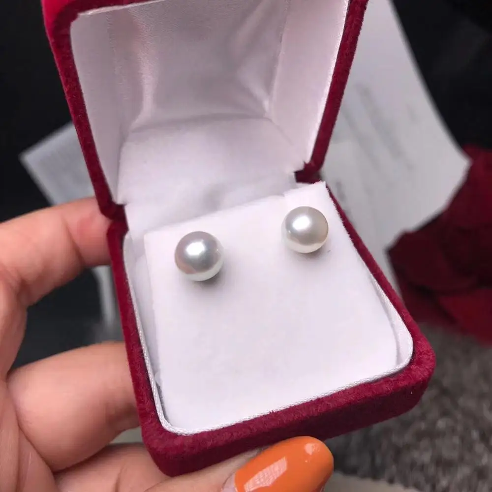 gorgeous pair of 9-10mm south sea white pearl earring 18k