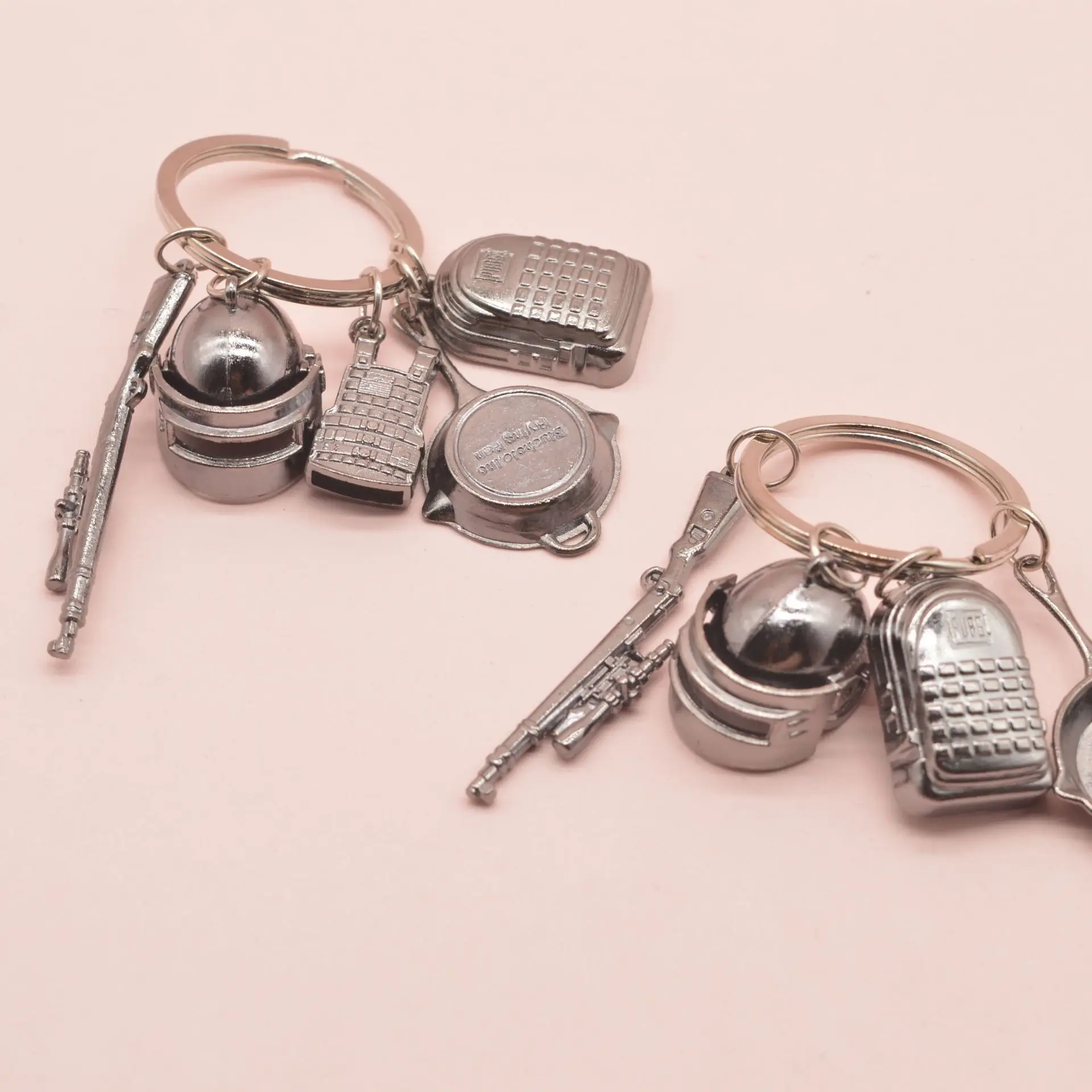 Ключница PUBG Playerunknowns Battlegrounds для рюкзака Armor Helmet Pan 98k Flare Gun Keyring Key Chain Ring Army Jewelry Wh on.