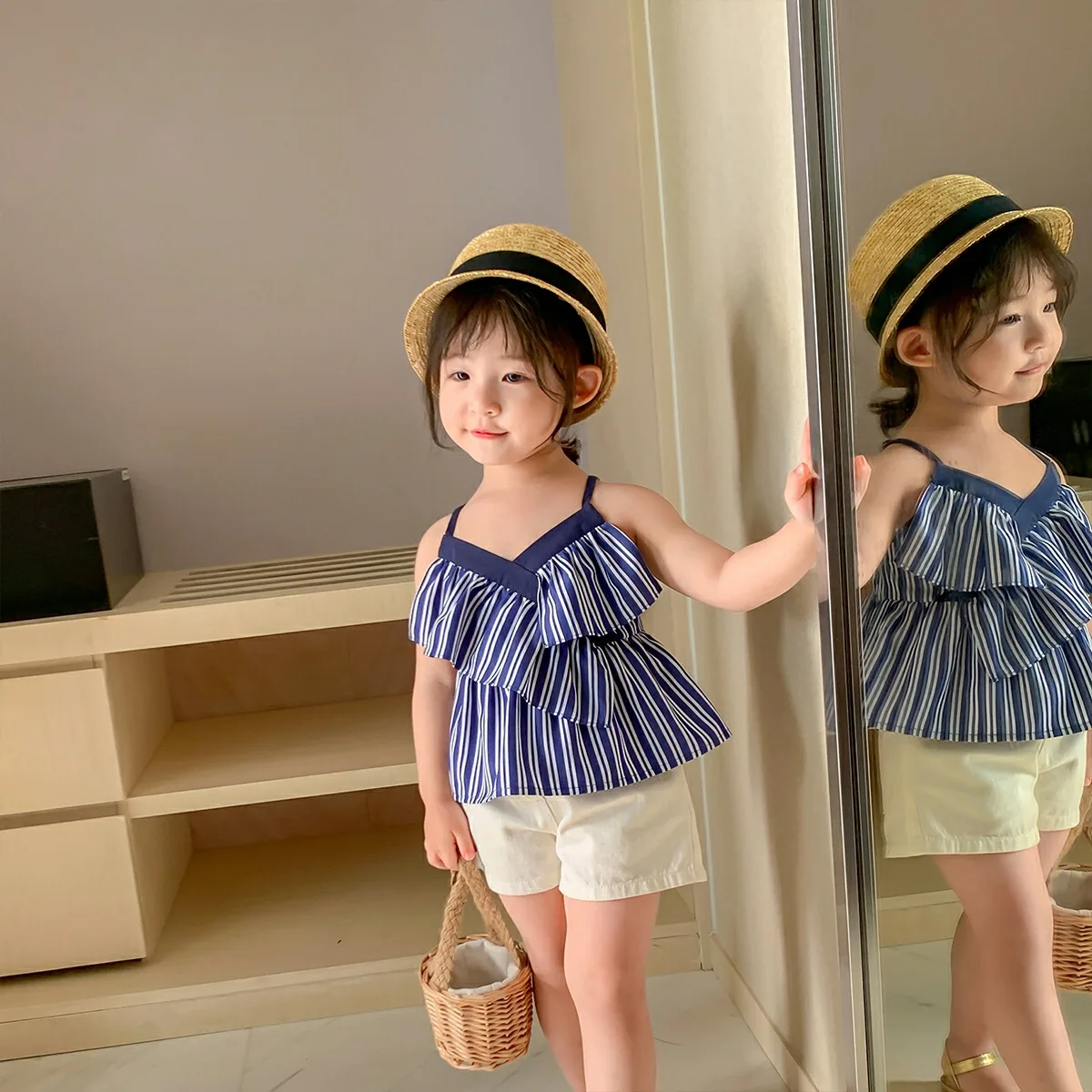 

Костюм для девочек, летние костюмы для малышей онлайн, Детские Индивидуальные модные корейские полосатые нестандартные шорты на бретелях, ...