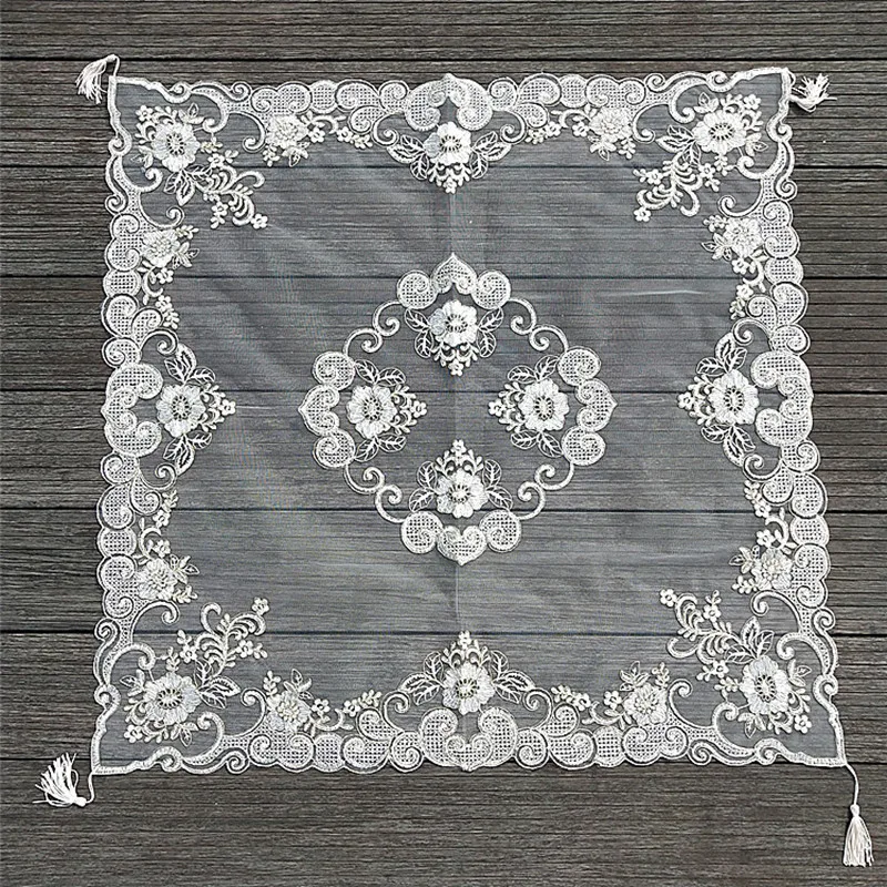 European Gold Thread Embroidery Handmade Pendant Center Flower Square Tablecloth Bedroom Balcony Small Round Table Cover Cloth