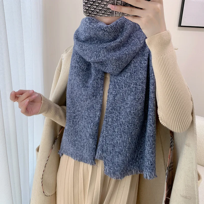 Новинка Осень-зима 2021, модная женская мягкая шаль, шарф из искусственного кашемира, однотонный теплый шарф с кисточками