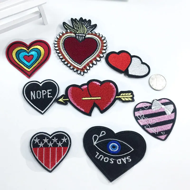 

Heart-shaped Embroidered Cloth Patches Cartoon Love Heart Iron on Clothing Appliques Schoolbag Personalized DIY Garment Patch