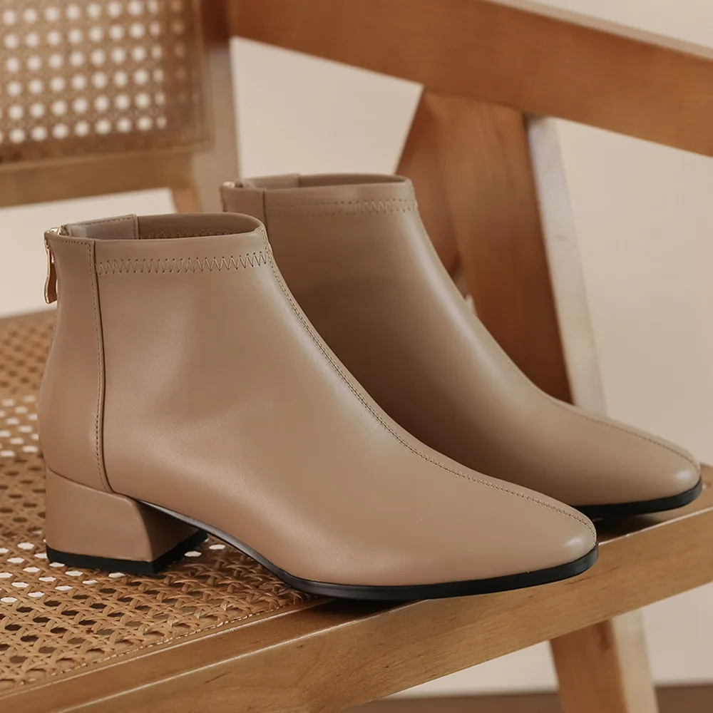 

Ботильоны женские из натуральной кожи, на низком каблуке, с круглым носком