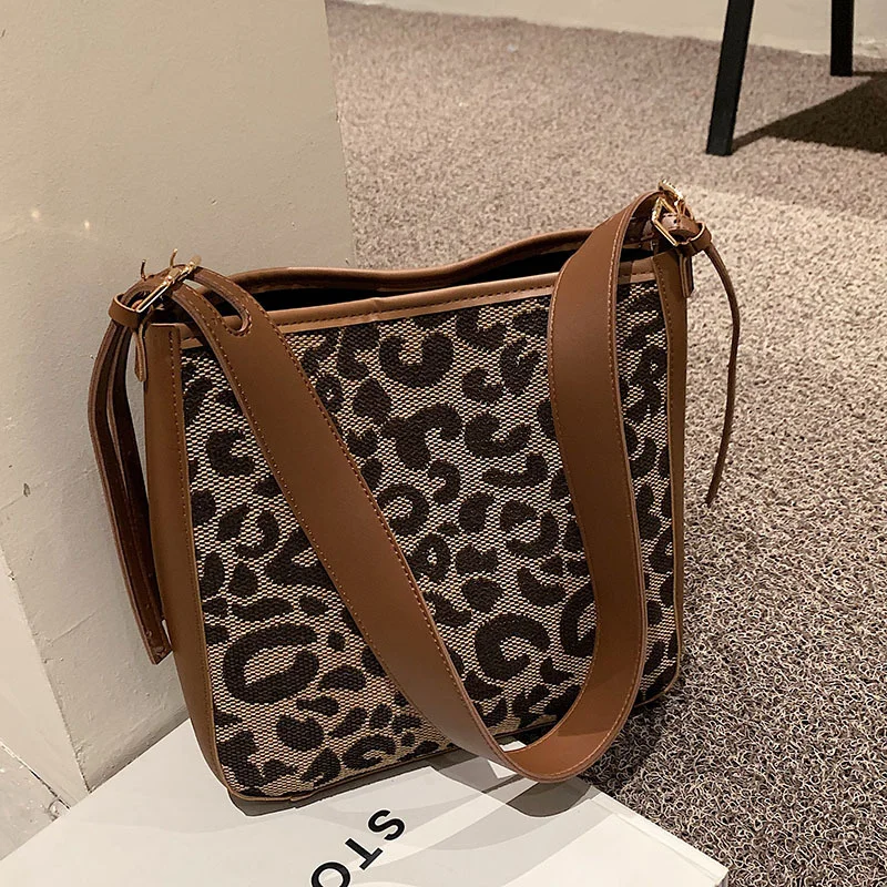 Вместительная сумка Женская Осенняя Новая модная леопардовая сумка-мешок тысяча