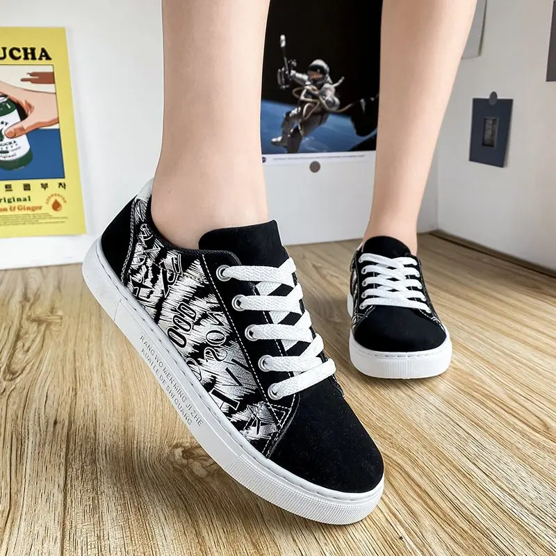 

Black male and female graffiti skateboard shoes comfortable shoes teen fashion wild breathable wear increased