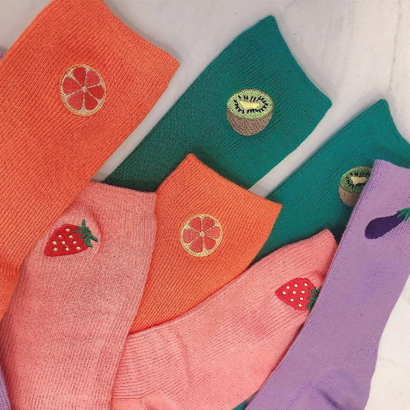 

CHAOZHU autumn winter sweet girls women loose funny socks fruits embroidery kiwi grapefruit kawaii 18 colors fashion skarpetki