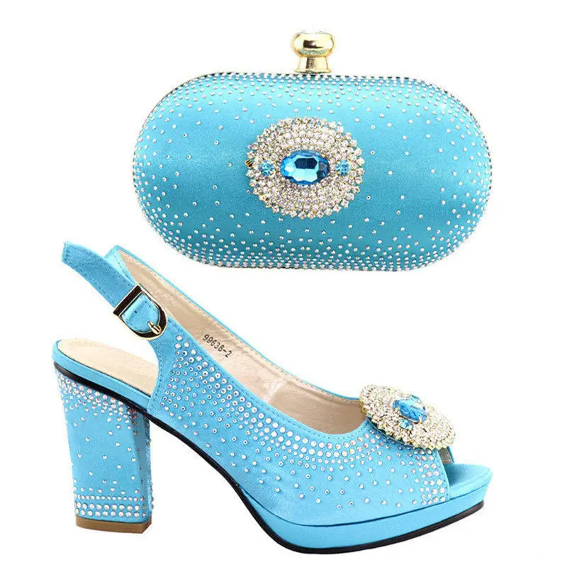 Небесно-голубой цвет комплект из женских туфель и сумочки для вечеринки модная