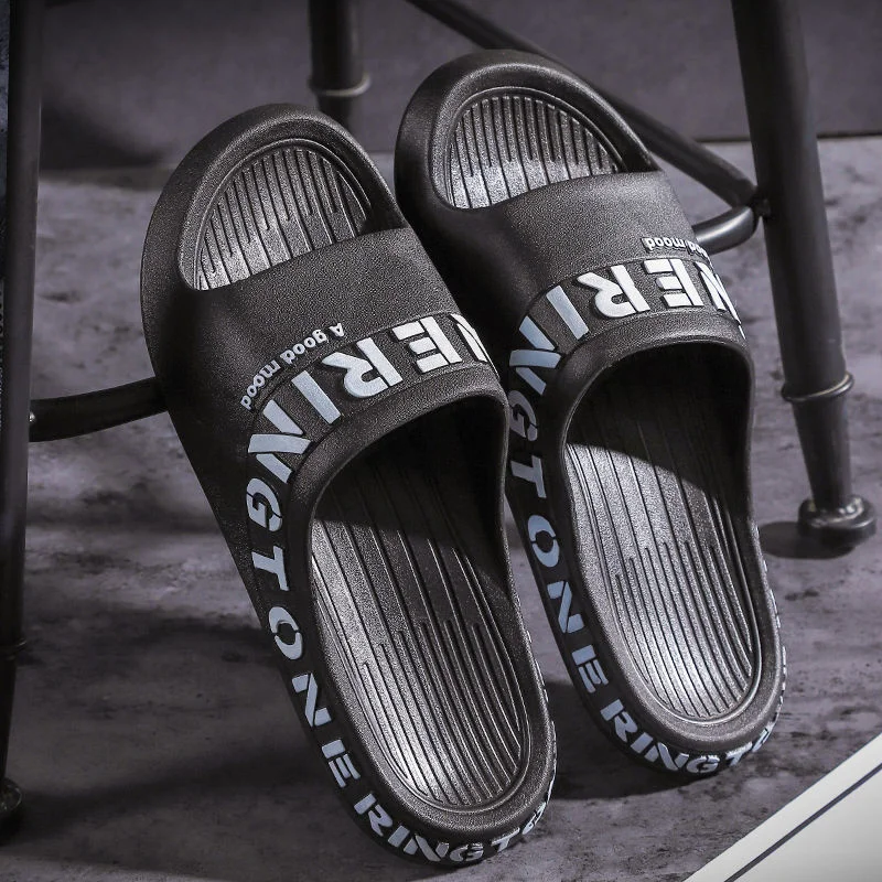 

2021 New Men's Couple Slippers Lovers Home Beach Luxury Designer Shoes Antiskid Thick Bottom Slipper Flip Flops Men Shoese