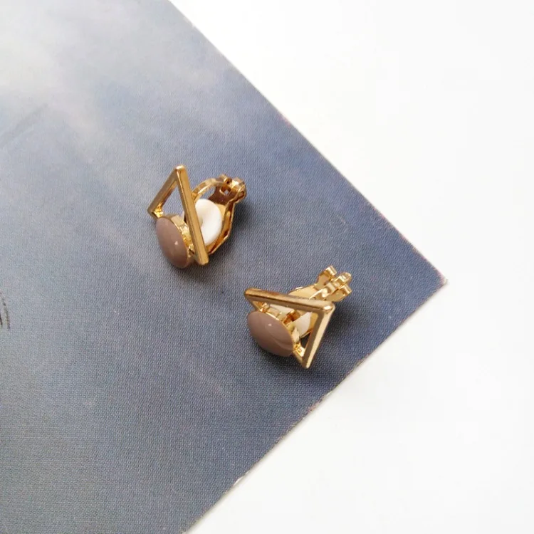 Clip Earrings Gray Винтажные хаки треугольник клипса серьги мульти простые геометрические без необходимости прокола серьги - Окраска металла: Clip Earrings Gray