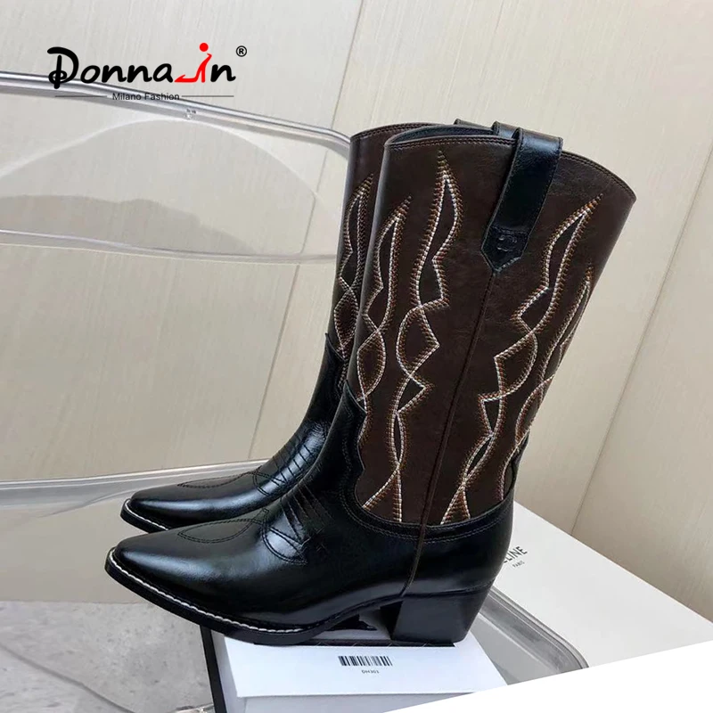 

Donna-in/Новинка 2021 года; Ковбойские сапоги в стиле ретро в западном стиле; Женские сапоги до середины голени из телячьей кожи с вырезами и вышив...